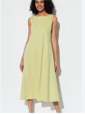 UNIQLO Ultra Stretch AIRism Midi Dress Light Green Large Large Minimal Sporty